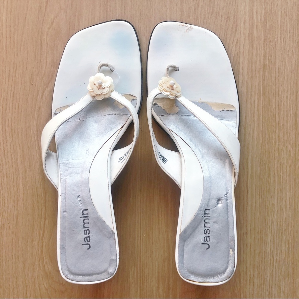 White Flower Floral Kitten Heel Square Toe Sandals
